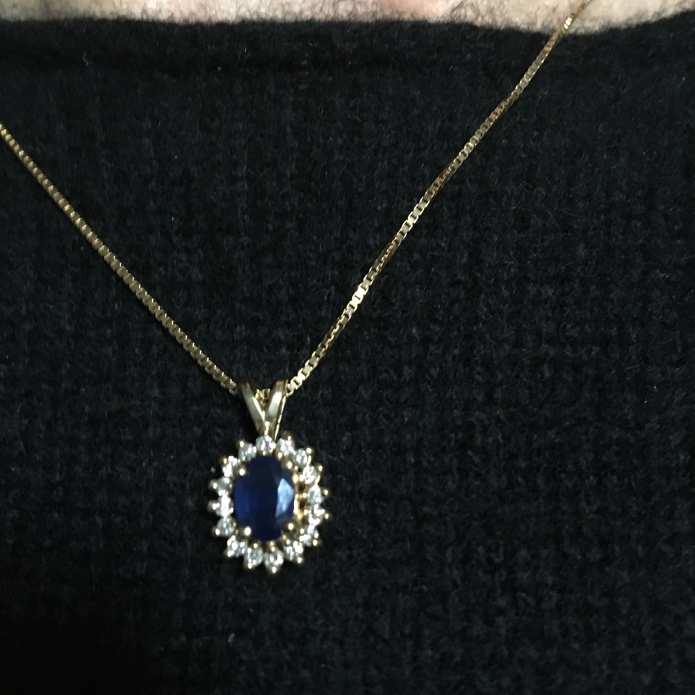 Sapphire and Diamond pendant set in 14 kt gold
